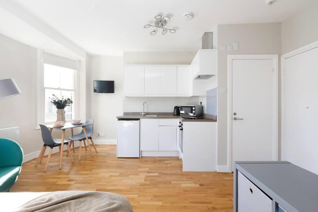 Cosy Studio Flat Moments From The Beach, Kemptown Hove Exterior foto