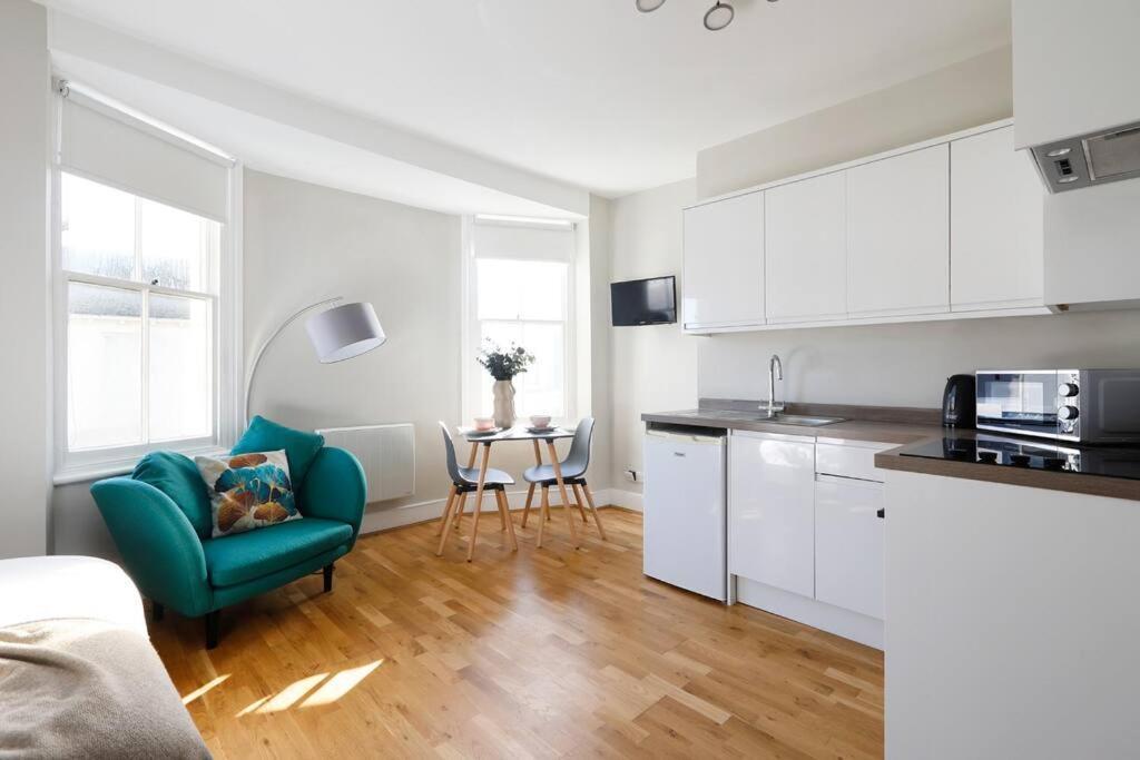 Cosy Studio Flat Moments From The Beach, Kemptown Hove Exterior foto